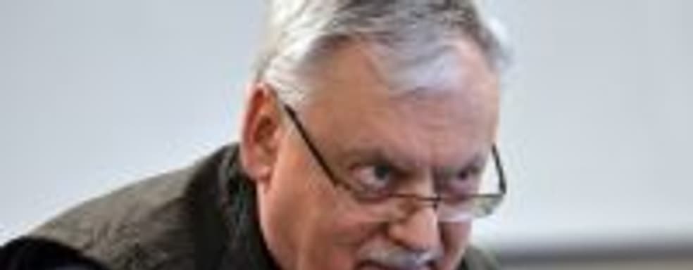 Анджей Сапковский требует у CD Projekt Red 16 миллионов долларов