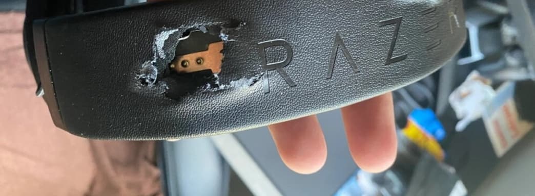 Игровая гарнитура спасла геймера от пули. История невероятного везения