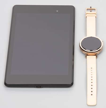 Обзор умных часов Motorola Moto 360 (2015). Тестирование дисплея