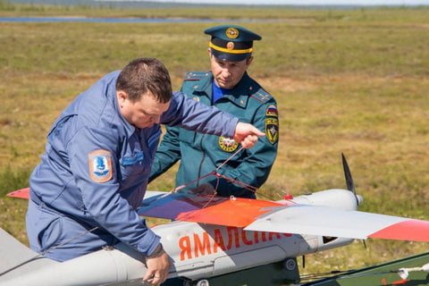 Спасатели «Ямалспаса» с беспилотником «Орлан-10»