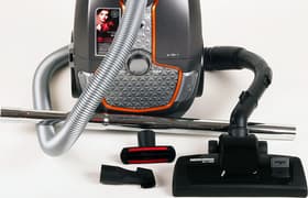 Напольный пылесос Redmond RV-322