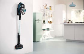 Вертикальный аккумуляторный пылесос Philips FC6728/01 SpeedPro Aqua: