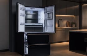 Трехкамерный (french door) холодильник Hyundai CM55043F:
