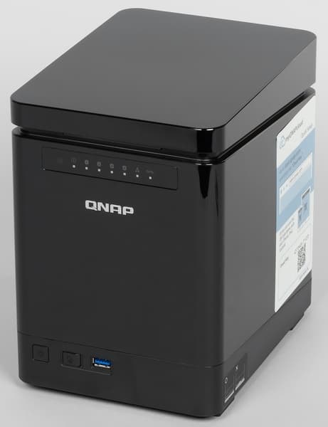 Внешний вид QNAP TS-453mini Внешний вид QNAP TS-453mini