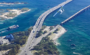 Похоже, актрису Люсии из GTA 6 вычислили по попе. Девушка удалила пост, но сыщики успели сохранить