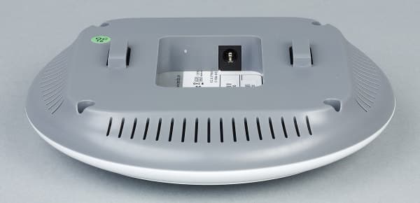 Внешний вид точки доступа Tenda W301A Внешний вид точки доступа Tenda W301A