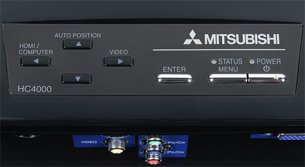 Проекторы Mitsubishi HC4000, HC3900 и HC3200, контрольная панель с кнопками и индикаторами состояния Проекторы Mitsubishi HC4000, HC3900 и HC3200, контрольная панель с кнопками и индикаторами состояния
