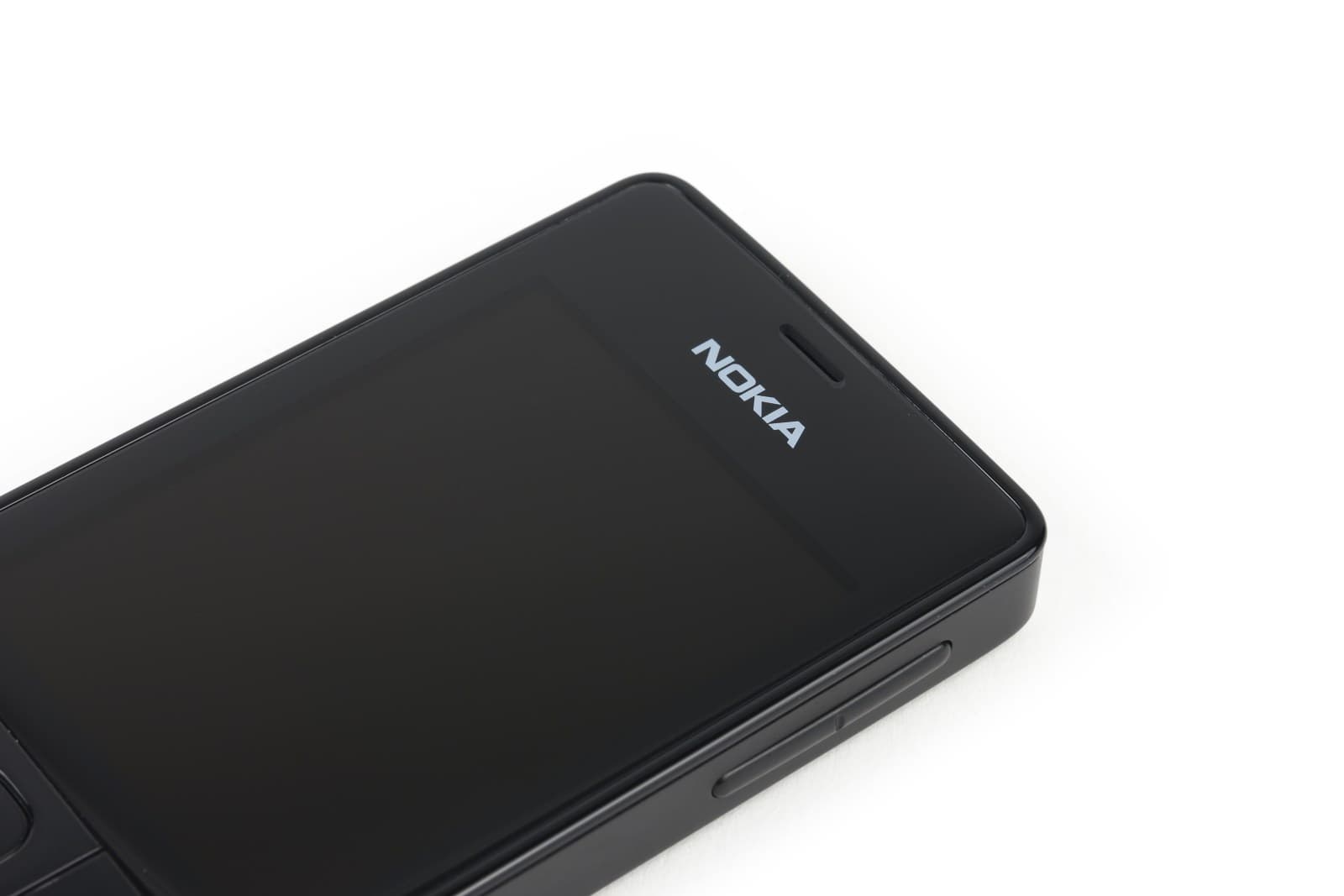 Дизайн телефона Nokia 515