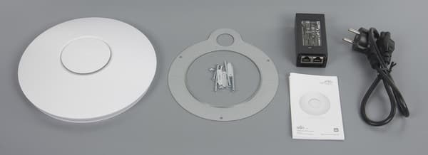 Комплект поставки точек доступа Ubiquiti UniFi Комплект поставки точек доступа Ubiquiti UniFi