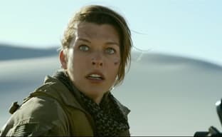 Режиссер фильма по вселенной Monster Hunter извинился за оскорбительную шутку