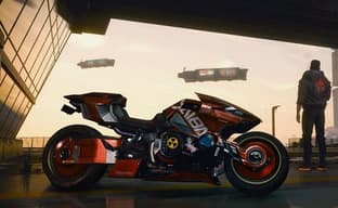 Маленькая большая деталь Cyberpunk 2077. Ви изменяет положение тела при вождении мотоцикла