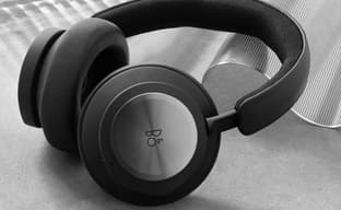 Microsoft анонсировала премиальные наушники за 499 долларов