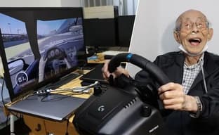 Бывший таксист в 93 года продолжает водить автомобиль в Forza Motorsport 7