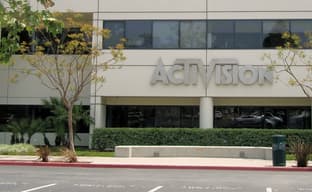 Регуляторы решили еще глубже копнуть под Activision и Бобби Котика