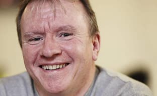 Игроки недовольны переплатами в PS Store и подали на Sony в суд, супер-популярная Super People — самое интересное за 22 августа