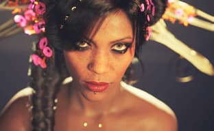 Модерн, неон и заговор. Анонсирована необычная ролевая игра Repo Man