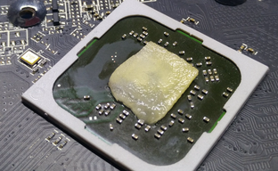 Термопасту заменили кетчупом, сыром и картофелем. Результаты противостояния необычных термоинтерфейсов