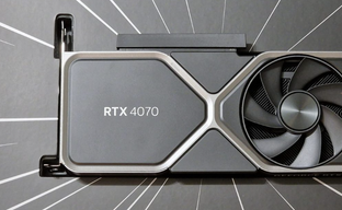 Утечка: фото маленькой референсной GeForce RTX 4070
