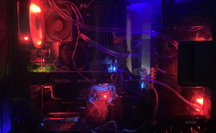 Энтузиаст создал мусорный ПК. Он месяцами искал нужные детали в мусорных баках