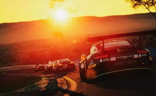 В Assetto Corsa Competizione значительно улучшили модель вождения. Изменения в патче и три новых автомобиля