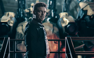 Карл Урбан из «Пацанов» рекламирует Armored Core 6. Как продвигают игру FromSoftware