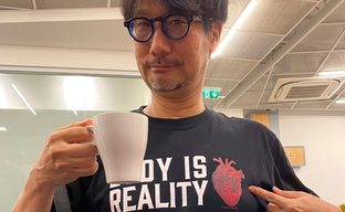 Хидео Кодзима поиграл в Starfield на экране Sony, запустив игру на Xbox Series