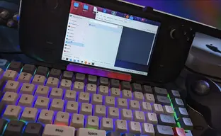 Steam Deck c ЖК-экраном будет работать дольше без подзарядки, пообещала Valve