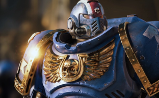 Похоже, Warhammer 40,000 Space Marine 2 получит русскую озвучку. Представлена фигурка космодесантника