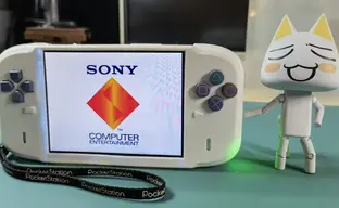 Моддер превратил оригинальную PlayStation в портативную консоль