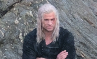 Утечка: первый взгляд на нового Геральта в сериале The Witcher от Netflix, сравнение с Генри Кавиллом и фото ведьмака-каскадёра