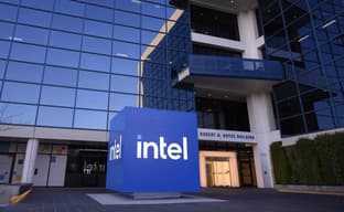 Скандал с процессорами сказывается на финансах Intel. Потери на фондовом рынке и массовые увольнения