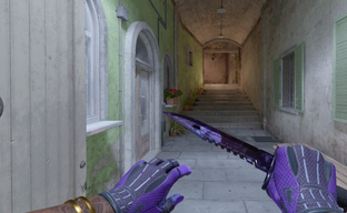 Киберспортсмен CS2 пробил кулаком стол после неудачного клатча на турнире