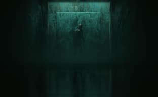 Alan Wake 2: The Lake House структурирована как традиционная игра в жанре хоррор-выживания