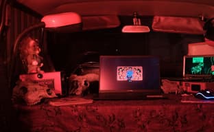 Закрывшийся в старом москвиче разработчик выпустил трейлер «Фильмоскопа Ужасов: Зеленые Глаза»