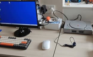 «Хотел удивить сына на Рождество». Мужчина собрал игровой ПК в корпусе PS1 за 900 долларов