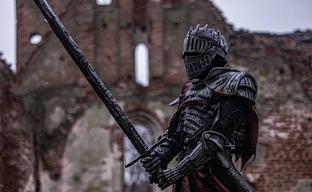 Встреча с финальным боссом: модель предстала в образе Души пепла из Dark Souls 3