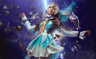 Рождённая оружием: модель показала косплей Светлячка из Honkai: Star Rail