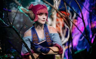 Ушастый маг: фанатка показала косплей Ятцли из ролевой игры Avowed