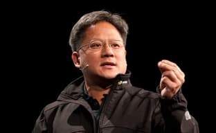 Новая политика США и Китая обрушили NVIDIA на бирже. Минус 25% с начала года