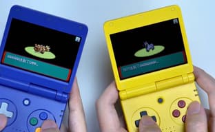 Anbernic опубликовала ролик с распаковкой раскладной и портативной ретро-консоли RG34XXSP