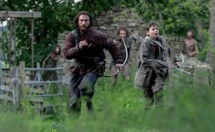 «Семейная драма посреди постапокалипсиса»: появились первые обзоры хоррора «28 лет спустя»