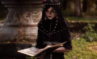 Реданская художница: модель показала косплей Ирис фон Эверек из игры «Ведьмак 3: Дикая Охота»