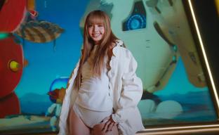 «Кто это вообще?». Sony сняла рекламу PlayStation 5 с женщиной, но многие геймеры не понимают, кто она такая