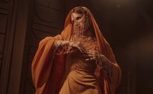 Прибытие на Арракис: модель показала косплей Леди Джессики из фильма «Дюна: Часть первая»