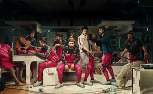 Выжить среди версий самого себя. Обзор The Alters