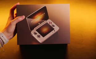 Ayaneo показала распаковку портативной и раскладной консоли с двумя экранами Flip 1S DS