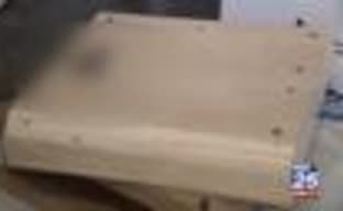 Девятилетний мальчик обнаружил под елкой в коробке с PS4 деревянный брусок вместо консоли