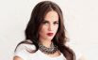 Из машины в гробницу: Лару Крофт сыграет актриса Алисия Викандер