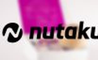 Ролик с распаковкой консоли от Nutaku в форме женской груди