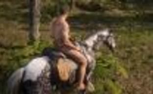 Актёру пришлось перезаписать ряд «чересчур интимных» фраз, сказанных в адрес лошади в Red Dead Redemption 2